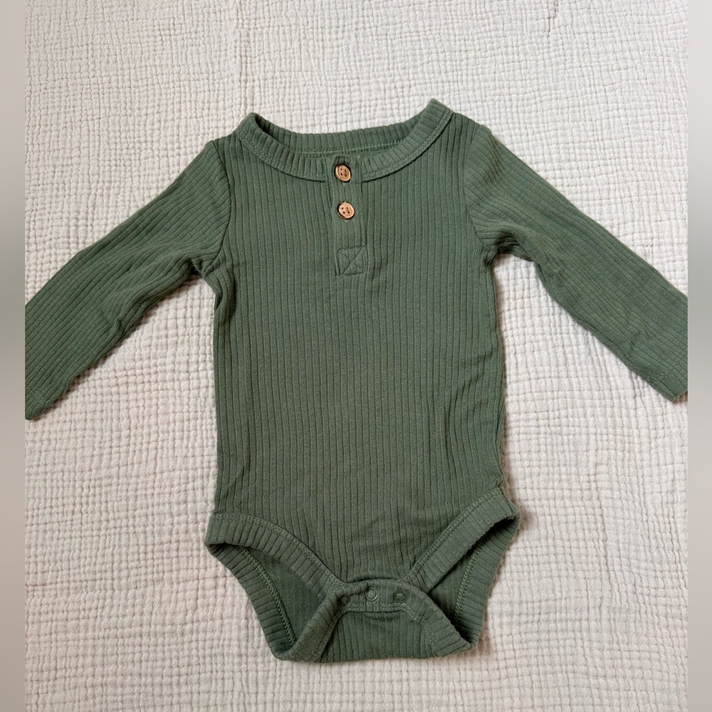 Cat & Jack ls onesie 0-3m